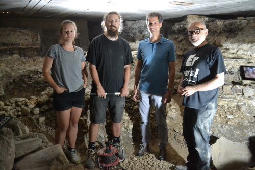 Experten vor Ort in der Nenzinger Unterkirche: Laura Holzer, Rudi Hinterwaldner, Andreas Pirker und Guido Faccani. Em