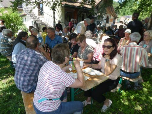 Feiner Grillnachmittag in Emils Bündt. Werner Huber