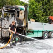 Lkw ­ausgebrannt