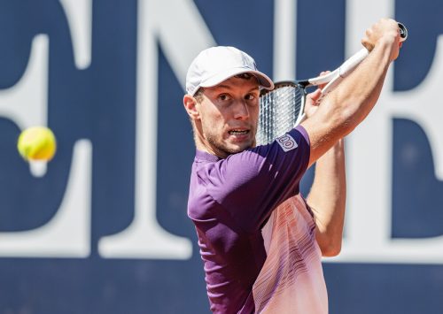Filip Misolic musste sich beim Tennis-ATP-Turnier in Kitzbühel bereits in Runde eins dem Argentinier Guido Andreozzi in drei Sätzen geschlagen geben. APA