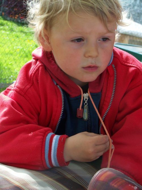 Für Kinder kann vieles Verlust und Grund für Trauer sein.
