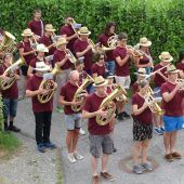Traditionelles „Maiblasen“ im Juli
