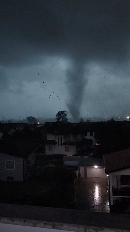 In Norditalien gab es heftige Gewitter mit teils tennisballgroßen Hagelkörnern.  RTS