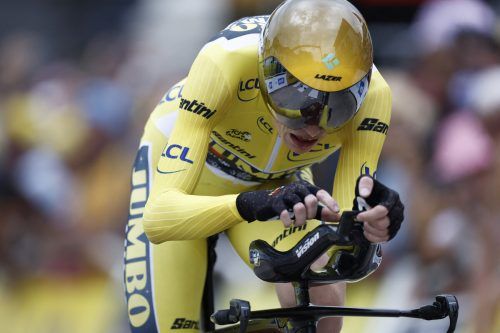 Jonas Vingegaard trägt seit der sechsten Etappe das Gelbe Trikot. APA