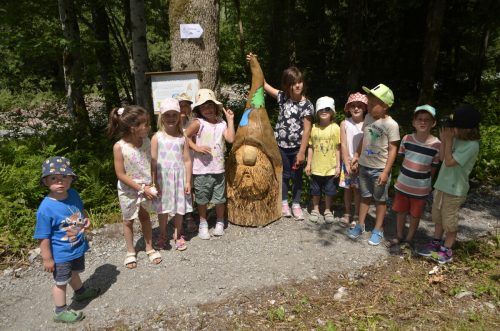 Kinder des Kindergartens Wald a. A. nutzten gleich die Möglichkeit, beim Eröffnungstag alle Stationen auszuprobieren und hatten sichtlich Spaß.  DOB