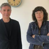 Anna Jermolaewa signiert VN-Panoramaseite