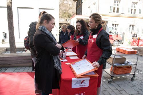 Mit dem Kraftwagen bringt die AK Vorarlberg Stärkung direkt in die Betriebe.