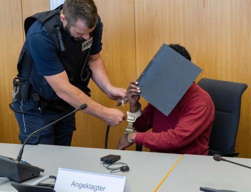 Ob der Täter nun abgeschoben wird, ist noch unklar. dpa