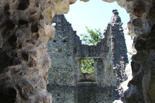 Restaurierung der Ruine Neuburg geht in die 22. Etappe.