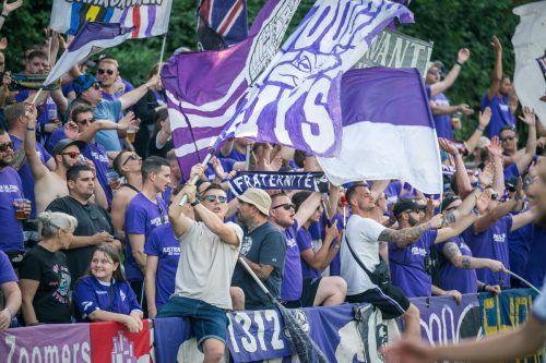 Salzburgs Fans sorgten in Wolfurt für prächtige Stimmung. rhomberg