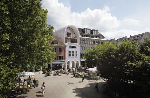So soll das Stadthotel „kleiner Löwe“ am Kornmarktplatz nach der Fertigstellung aussehen. Herzog & de Meuron