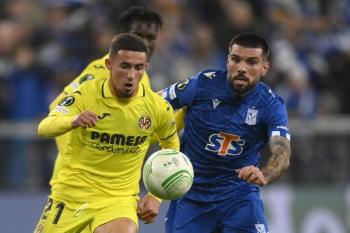 Spaniens Teamstürmer Yéremy Pino ist der Star der Mannschaft aus Villarreal. ap