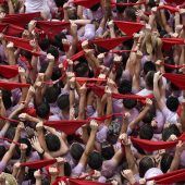 Startschuss für „Sanfermines“-Fest mit umstrittener Stierhatz