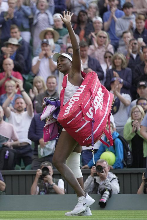 Venus Williams beim Abschied nach ihrem 355. Grand-Slam-Einzel.  GEPA