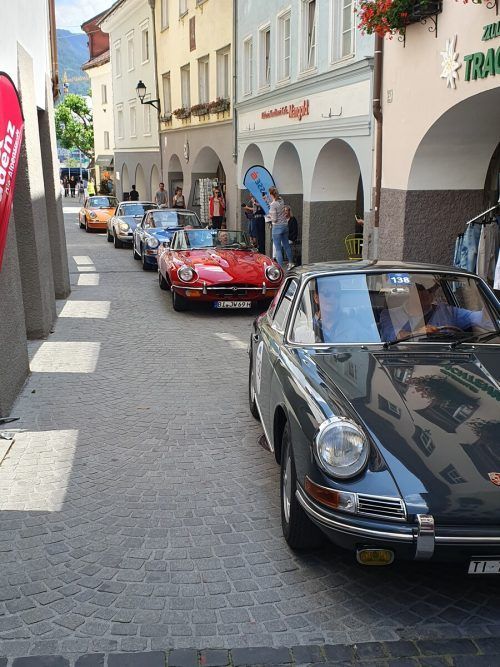 Vom Unteren Tor fuhr der Korso durch die Altstadt.