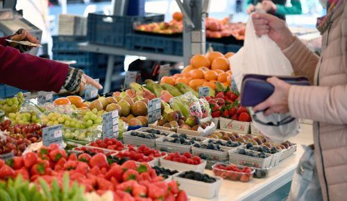 Auf Märkten ist die Auswahl an frischem Obst und Gemüse groß. Öfter zugreifen, sollte die Devise lauten. apa
