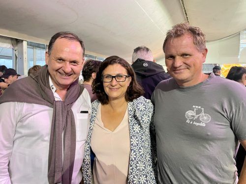 Zufriedende Gesichter bei Helmut Gstöhl, Anita Weinberger und Felix Müller (v. l.).