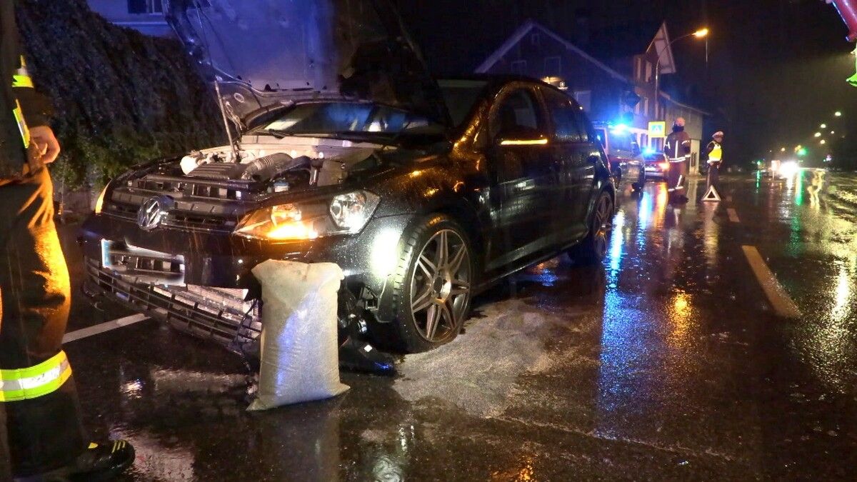 Am Pkw entstand durch den Unfall Totalschaden. M. shourot