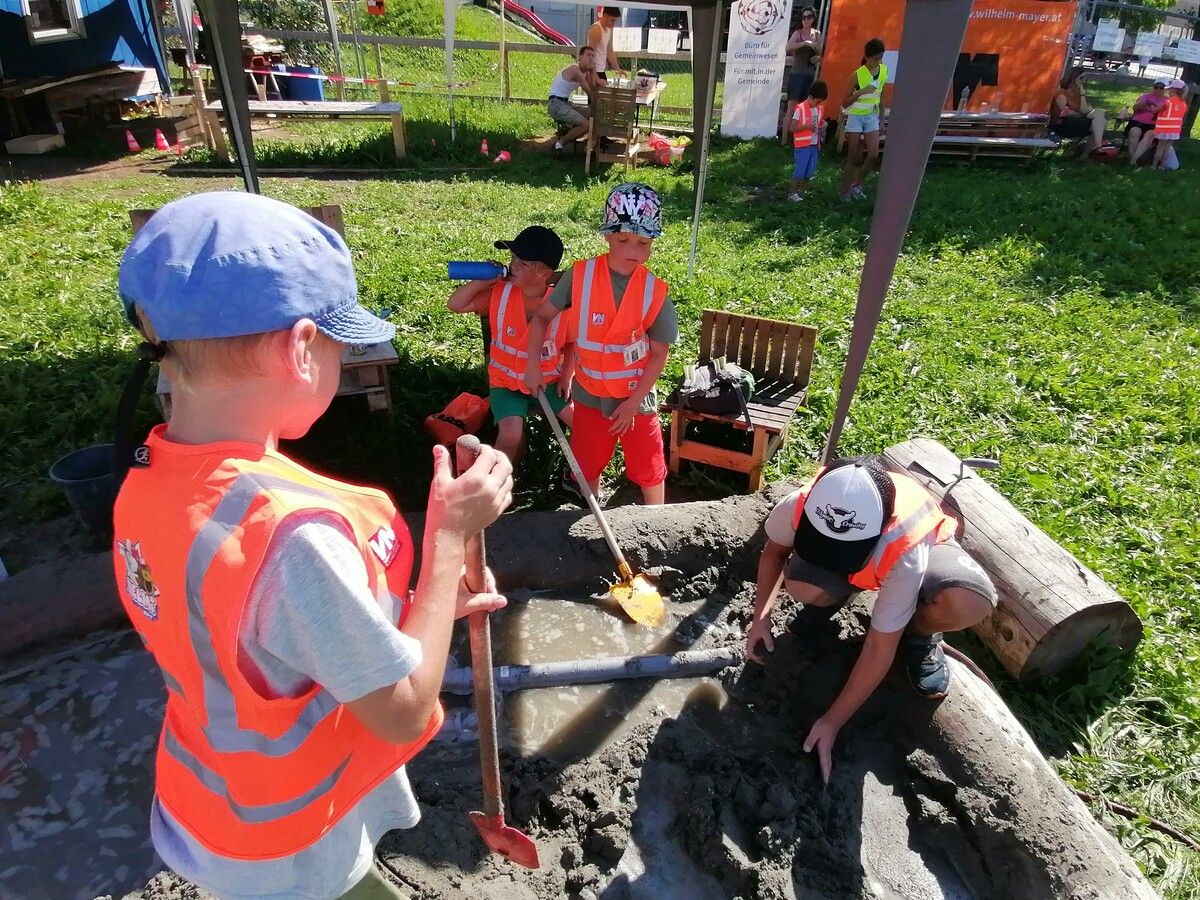 Auf der Hohenemser Kinderbaustelle können Kinder sich ausprobieren.Stadt