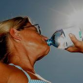 Richtig essen und trinken bei Hitze