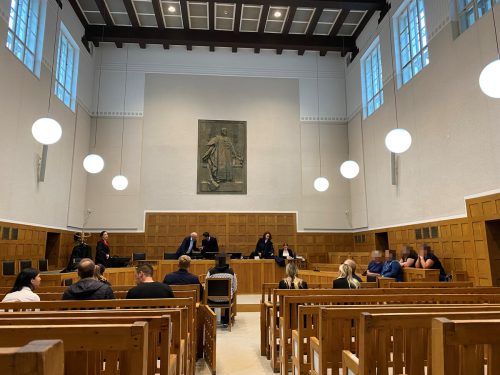 Bei der Verhandlung ging es von Beginn an um eine Einweisung des Betroffenen in ein forensisch-therapeutisches Zentrum.