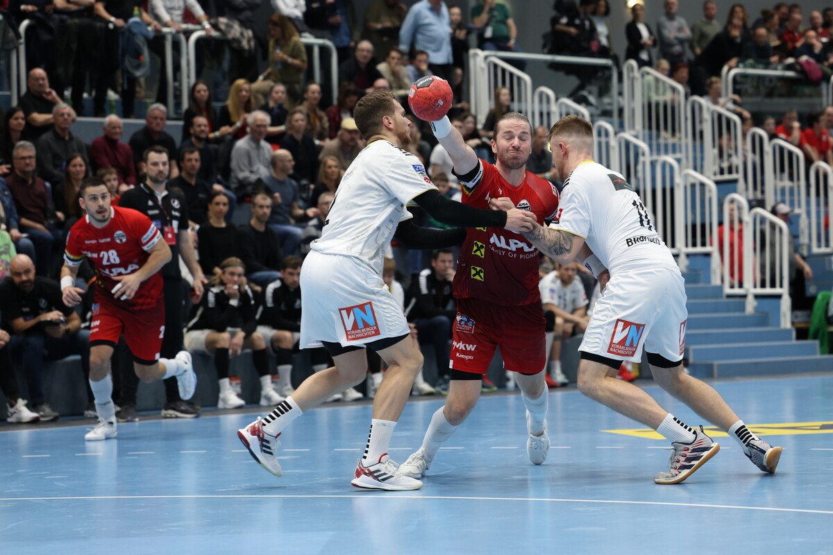 Beide Ländleteams, Alpla HC Hard und Bregenz Handball, haben sich den Meistertitel als großes Ziel gesetzt. gepa