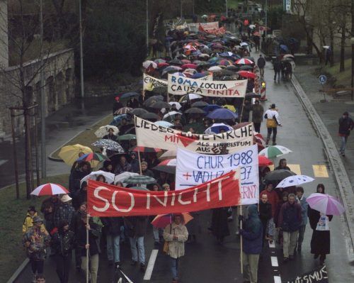 Die Amtseinführung in Vaduz war von Protestaktionen begleitet.  HB