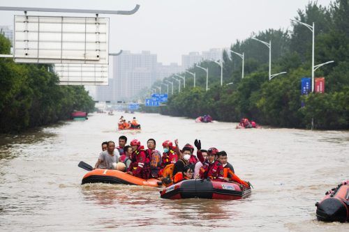 Die extremen Regenfälle waren eine Folge des Tropensturms „Doksuri“.  Ap