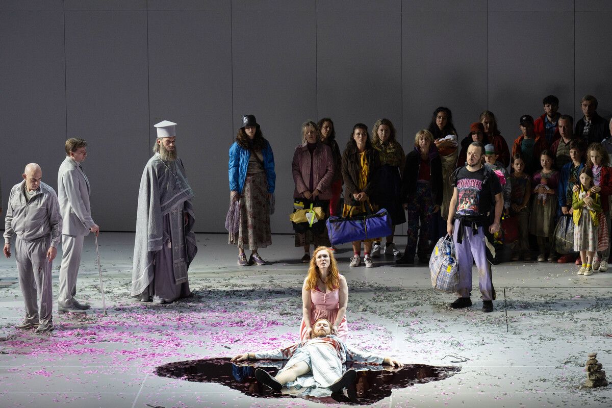 Die Inszenierung der Oper von Bohuslav Martinů durch Simon Stone ist ein großer Erfolg. SF/Monika Rittershaus