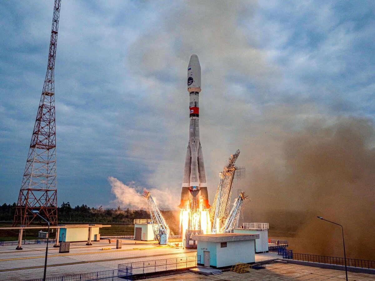 Die Trägerrakete vom Typ Sojus-2.1b mit der Sonde an Bord ist abgehoben. AFP