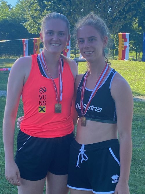 Die Wolfurterin Lina Hinteregger (l.) mit Emma Hohenauer. Privat