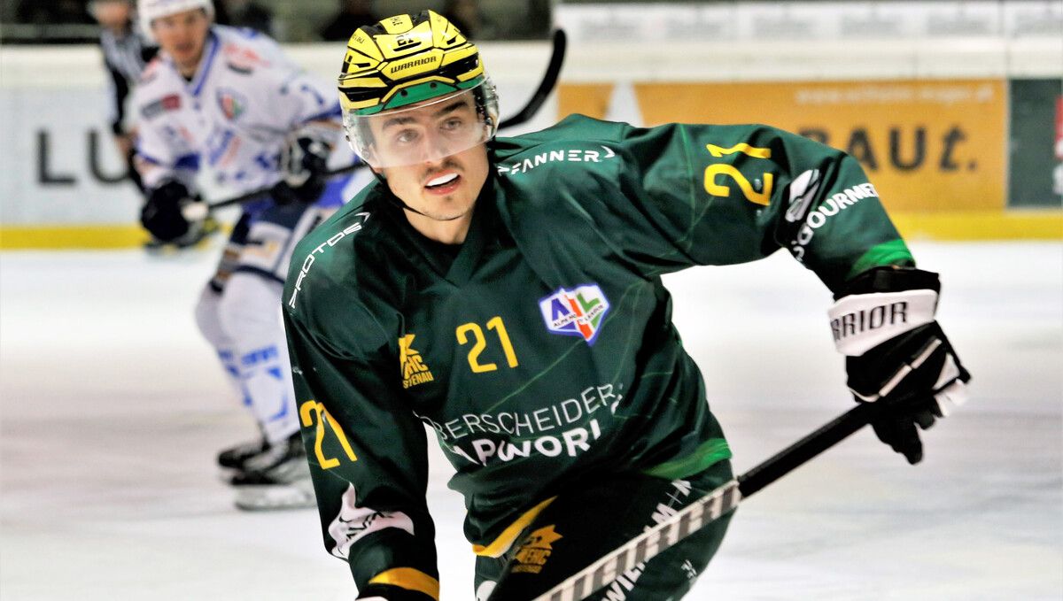 EHC Eigenbauspieler Lucas Haberl freut sich auf das erste Spiel gegen den EHC Chur.EHC