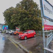 Mieterhöhung für vier Parkplätze am Stadtrand von  Bregenz sorgt für Unmut. »A4