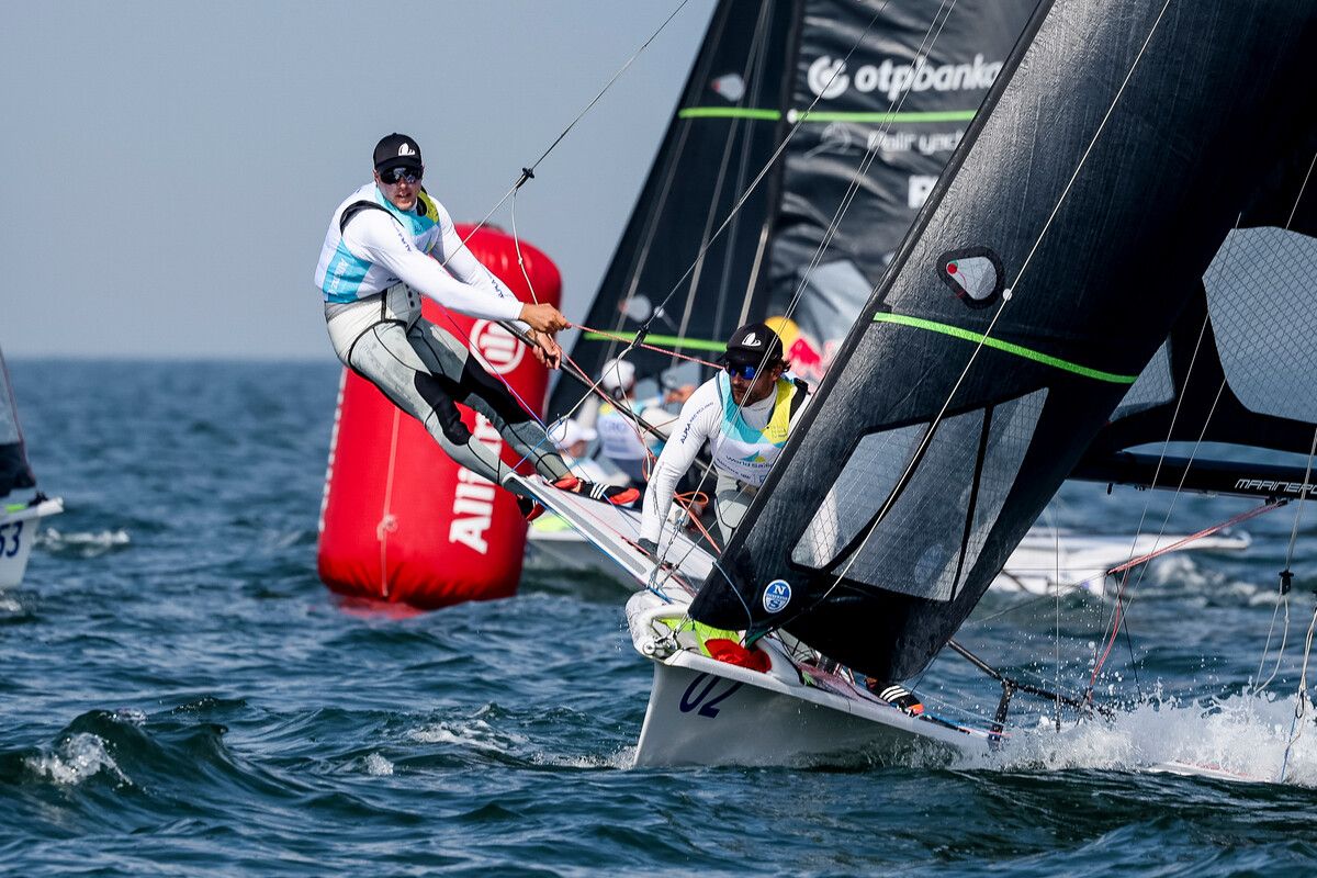 Für Benjamin Bildstein und David Hussl verlief der Auftakt in die Weltmeisterschaft nicht nach Wunsch.sailing Energy