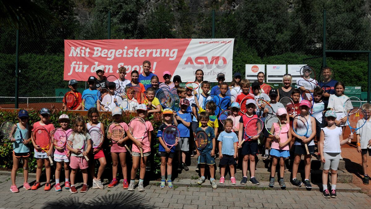 Gelungenes Tenniscamp des TC Nofels-Tosters im Steinbruch mit über 40 Teilnehmern.TC Nofels-Tosters