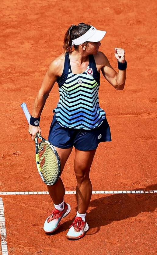 Julia Grabher steht nach einem starken Auftritt im Halbfinale.ap