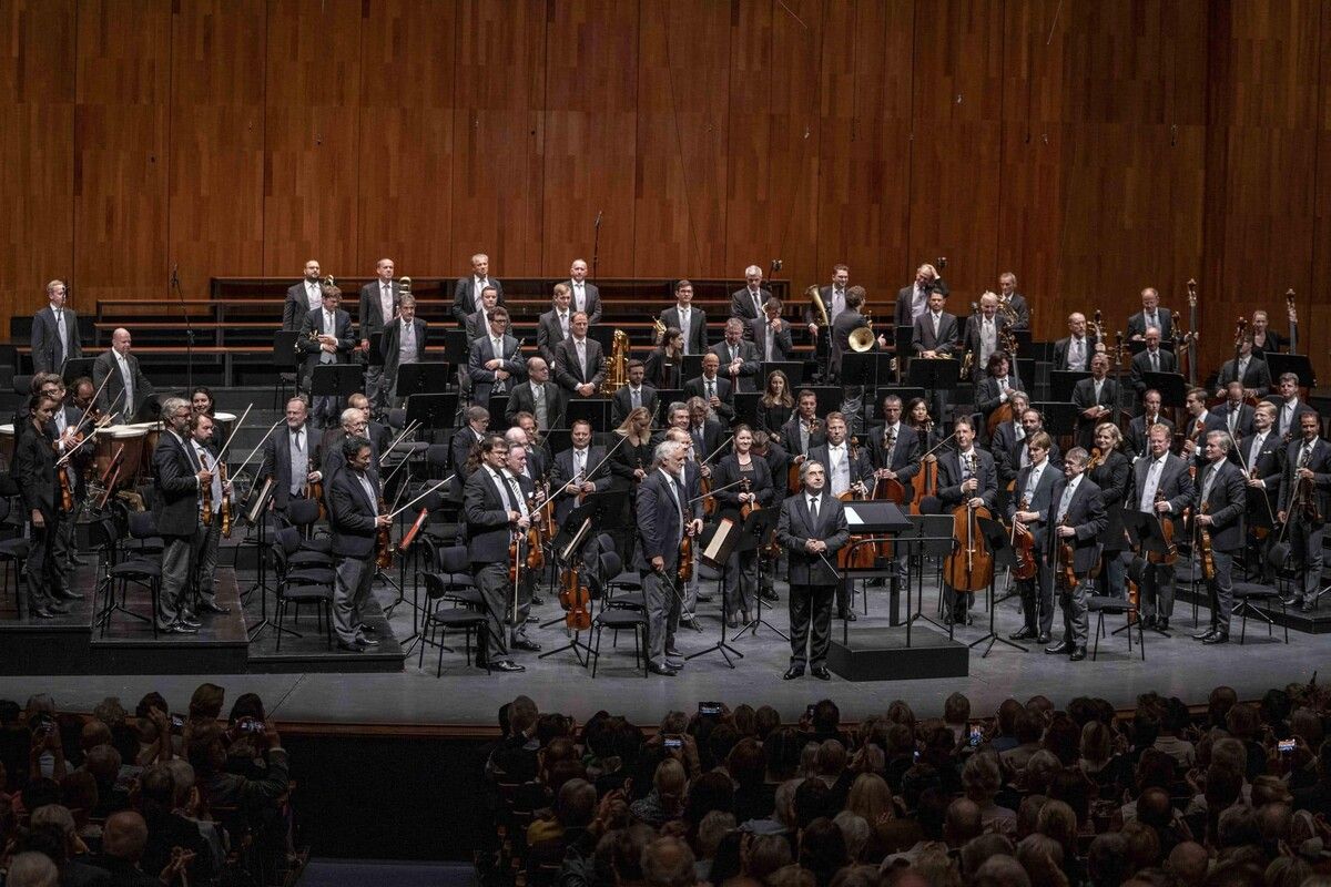 Muti gelang es erneut, das Publikum mit seinen Interpretationen von Verdi und Bruckner zu begeistern. SF/MARCO BORRELLI (2)