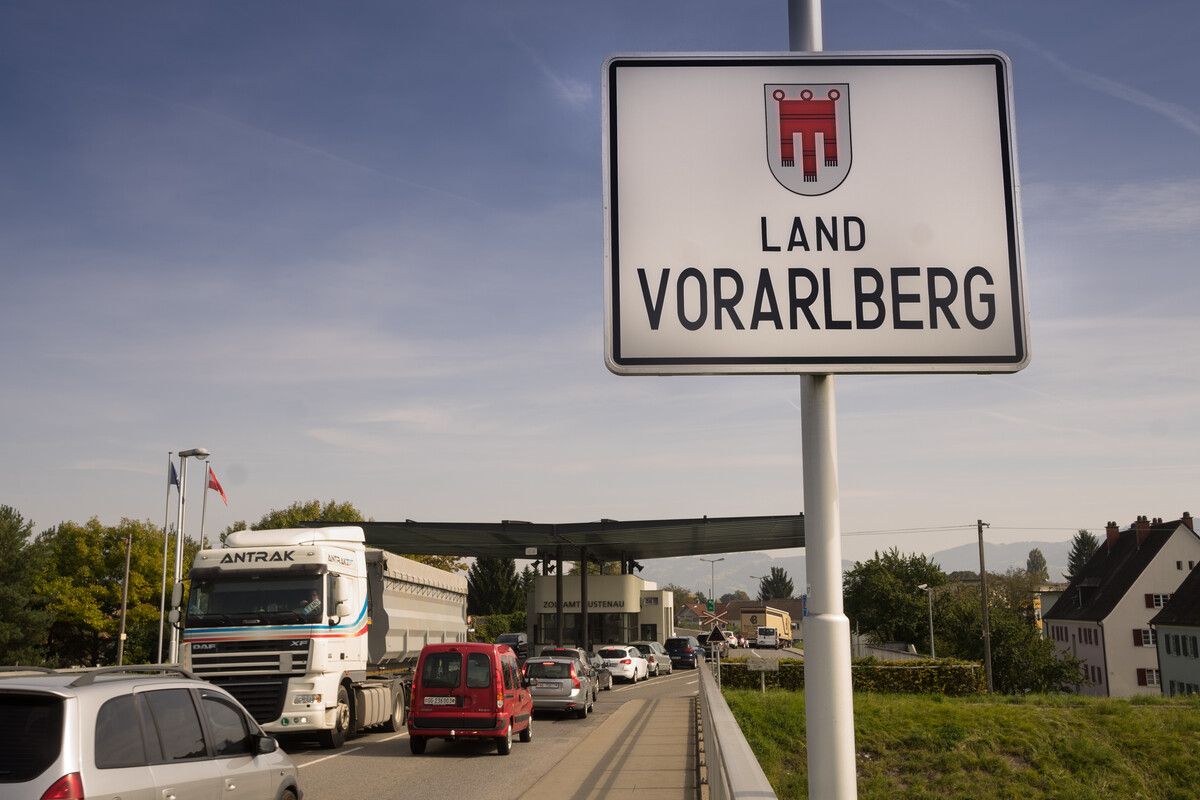 Ohne Lebensmittelpunkt und Arbeitsplatz in Vorarlberg erhalten Grenzgänger derzeit kein Kinderbetreuungsgeld.VN/Hartinger