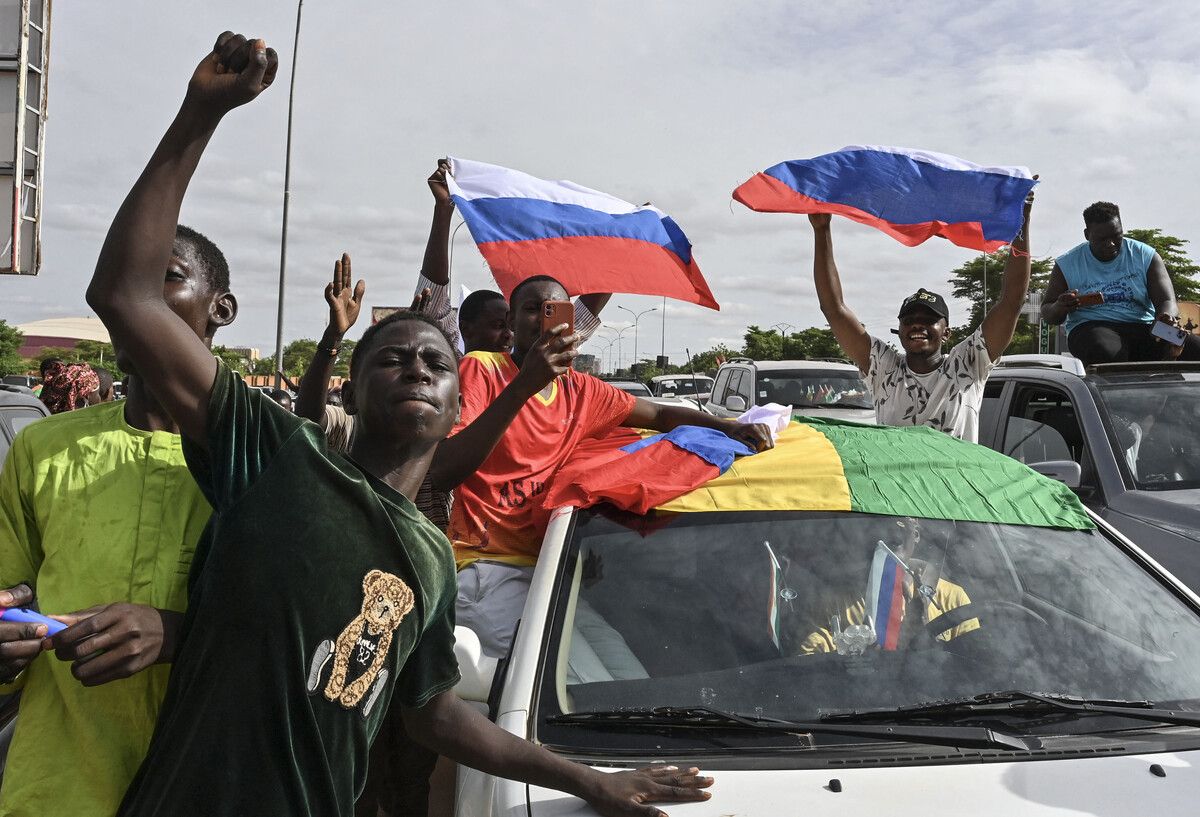 Tausende Unterstützer des Militärputsches gingen in der nigrischen Hauptstadt Niamey auf die Straße, um zu demonstrieren.AFP
