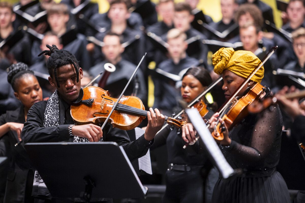 Voices und Bochabela Strings sorgten mit ihrer unkonventionellen Interpretation für großen Jubel. BREGENZER FESTSPIELE / LISA MATHIS