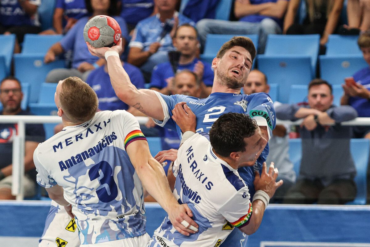 Alexander Hermann feierte ein überraschendes Comeback bei Linz und erzielte fünf Tore beim 30:25-Heimerfolg gegen den Alpla HC Hard. GEPA