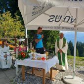 Bergmesse auf Tisner Skihütte zog viele Besucher an