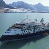 Rettung geglückt: Gestrandetes Kreuzfahrtschiff wieder frei