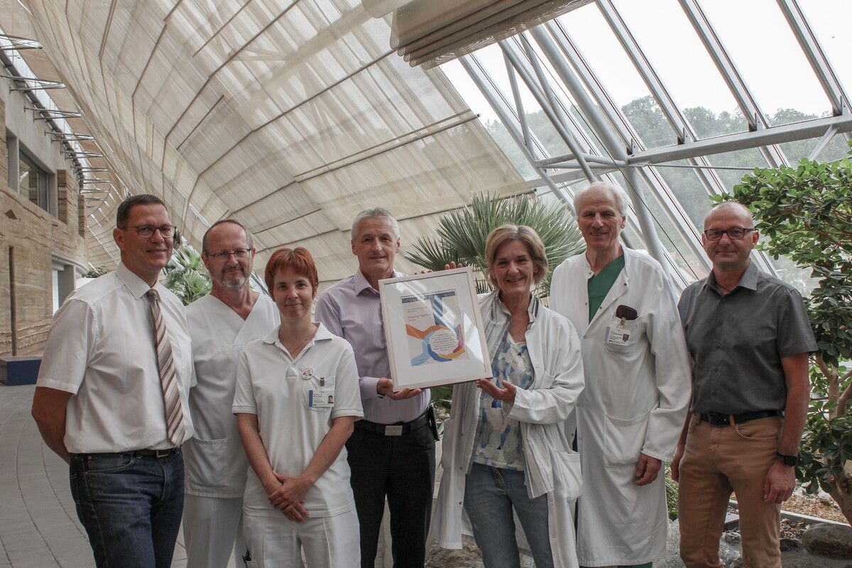 Das Team des Instituts für Krankenhaushygiene und Infektionsvorsorge darf sich zu Recht über die Auszeichnung freuen. VLKH