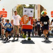 Buntes Spielefest und Charity-Stundenlauf