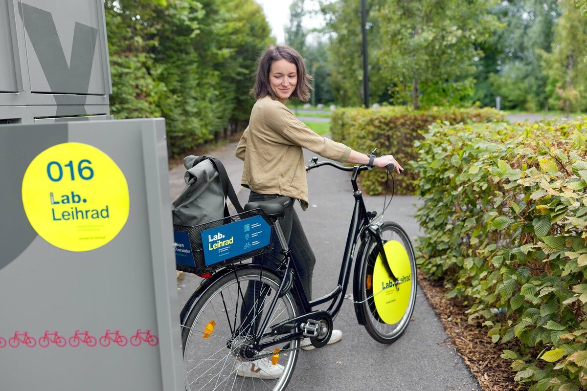 Die neuen Leihräder am Bahnhof Lustenau können den ganzen September kostenlos ausgeliehen und getestet werden.