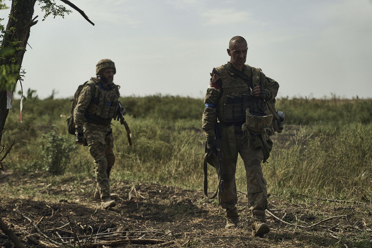 Die Ukraine wehrt sich seit 18 Monaten gegen die Invasion der russischen Truppen. Die Verluste auf beiden Seiten sind enorm. AP