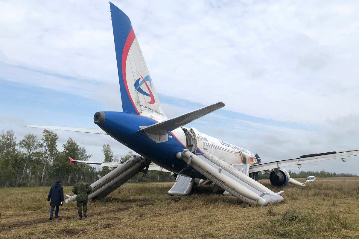 Ein russisches Passagierflugzeug musste in der Region Nowosibirsk notlanden. Die Maschine hatte 167 Menschen an Bord. AFP