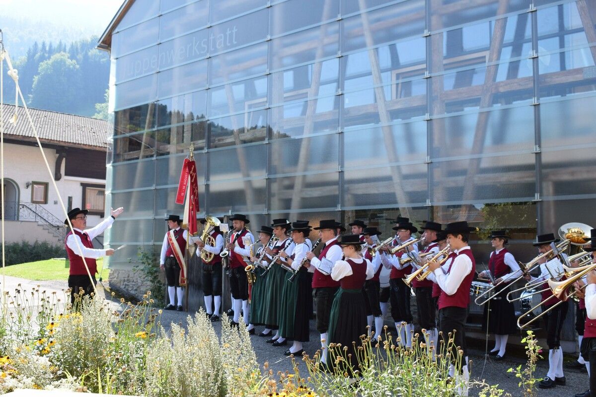 Ein Ständchen vom Musikverein Riefensberg. me (3)