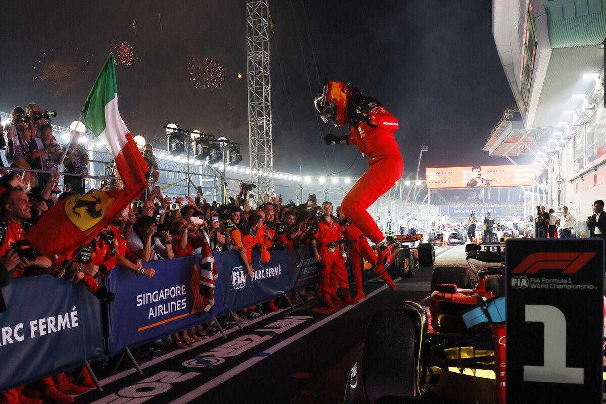 Frenetischer Jubel bei Carlos Sainz.APA